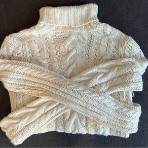 Abercrombie & Fitch Vintage Cable Knit Sweater